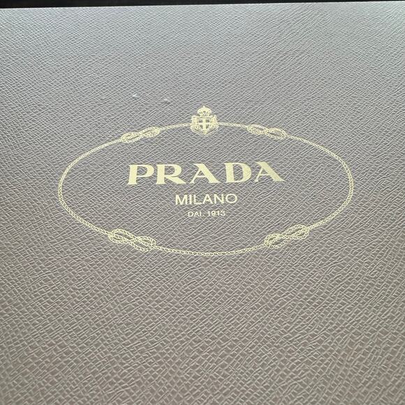 EUC Prada Milano Suede Platform Pumps in Violet Purple - Picture 13 of 14